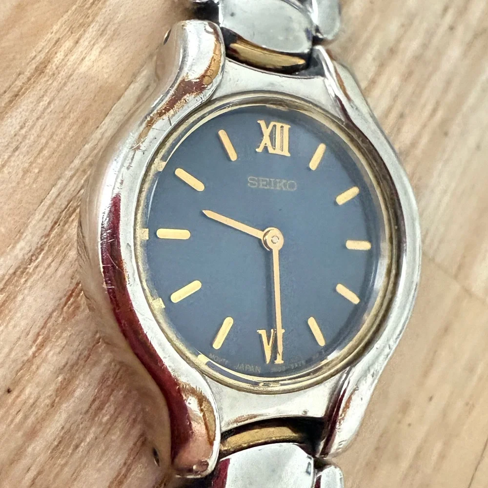 Seiko ladies blue dial two tone dress watch NEW BATTERY
